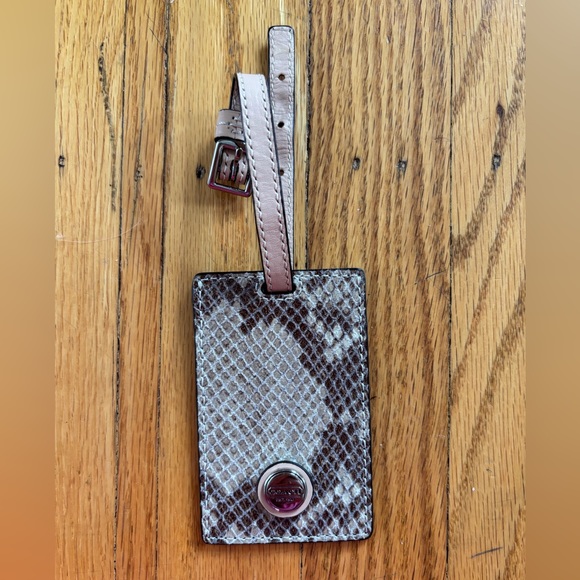 Coach Luggage Tag - Picture 1 of 3